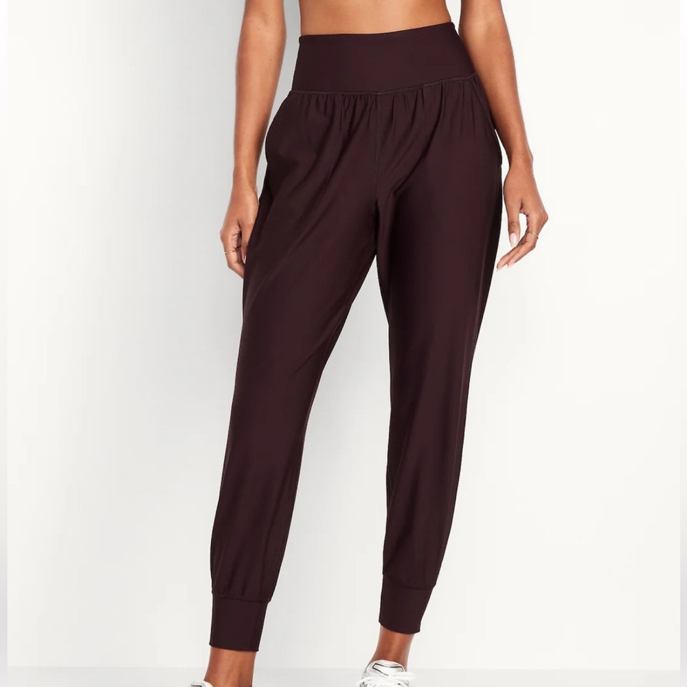Old Navy Women’s Black and Grey Powersoft joggers